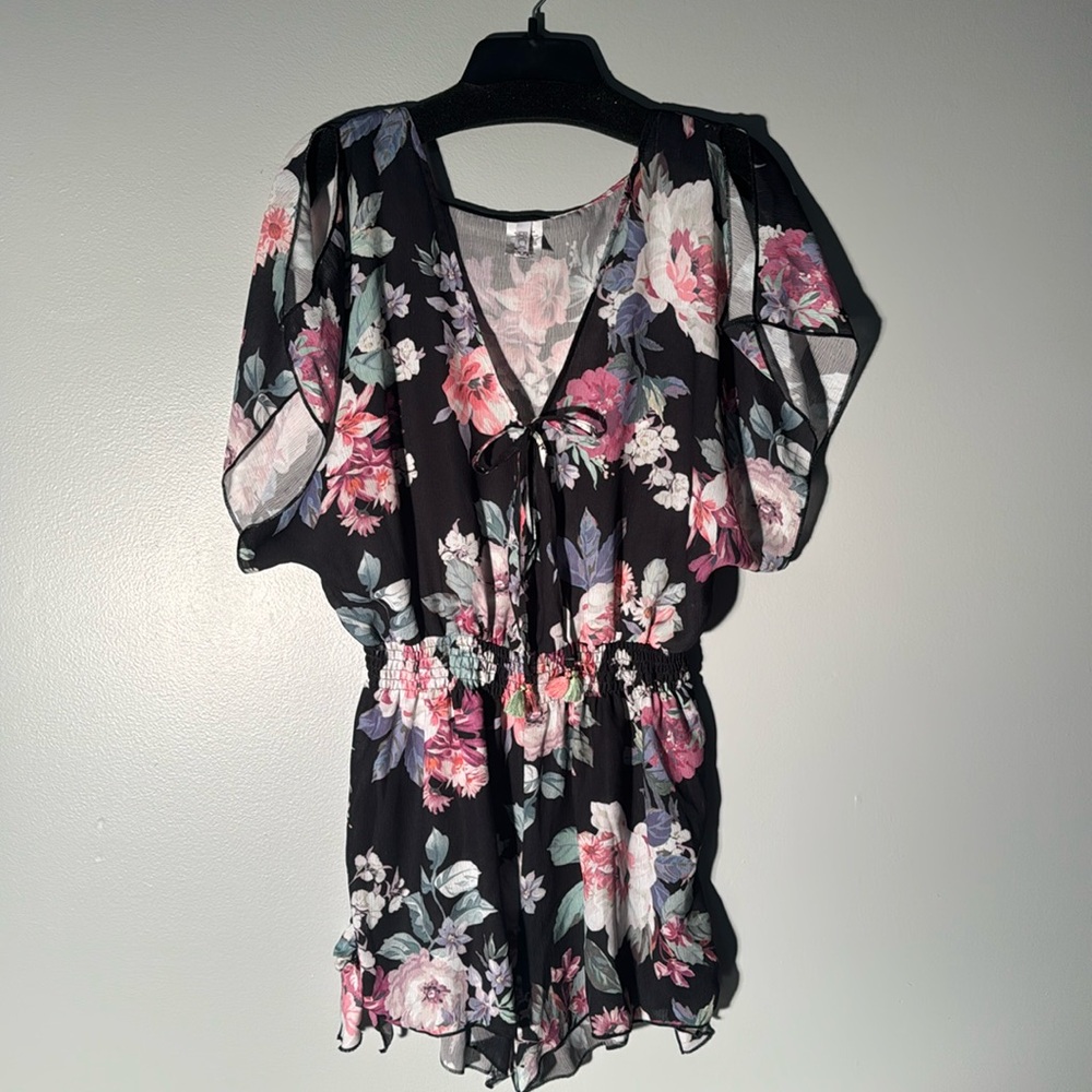 Romper, Floral, Ladies size Large by Becca